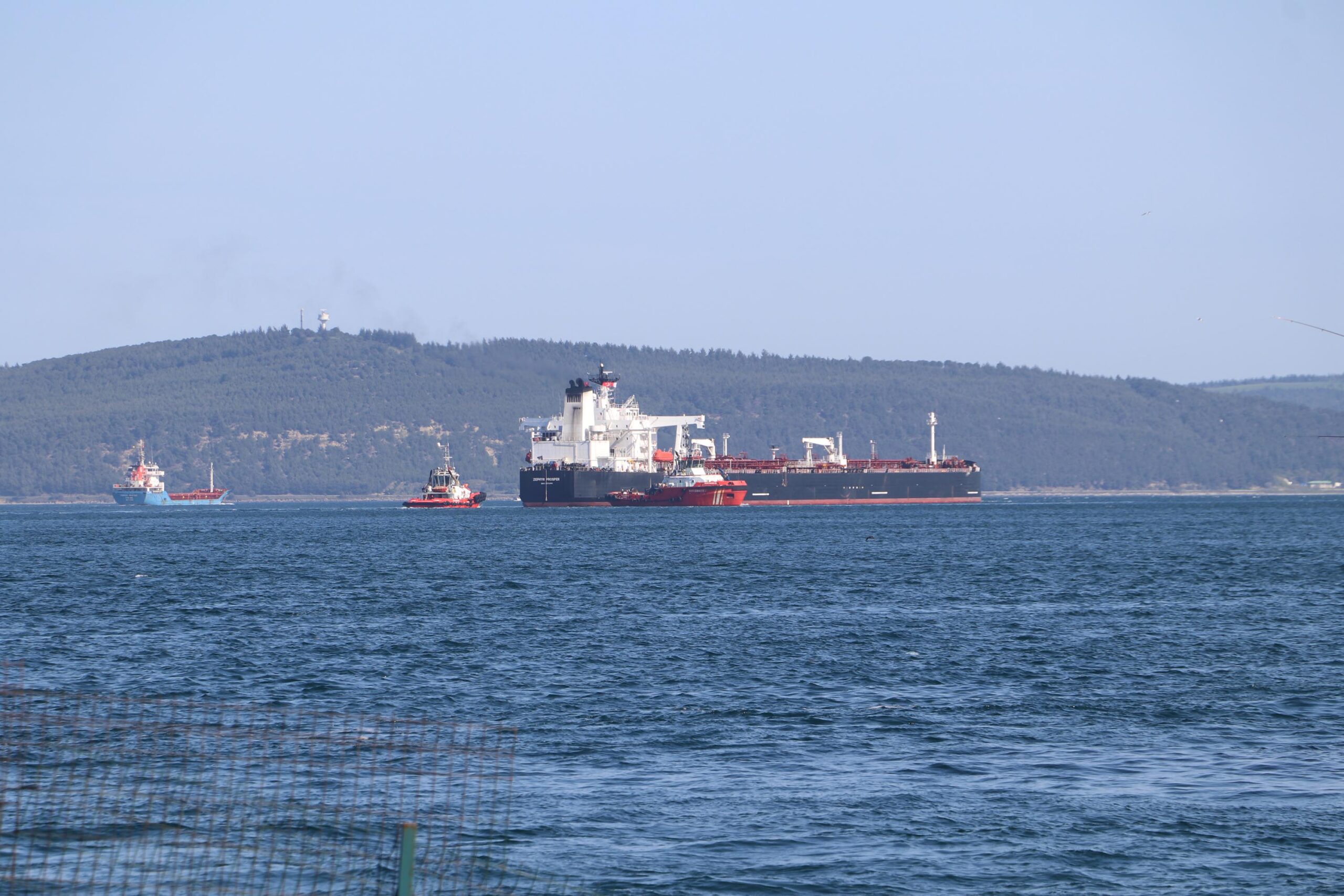 Çanakkale Boğazı'nda Ham Petrol Tankerinde Arıza: Trafik Çift Yönlü Durduruldu