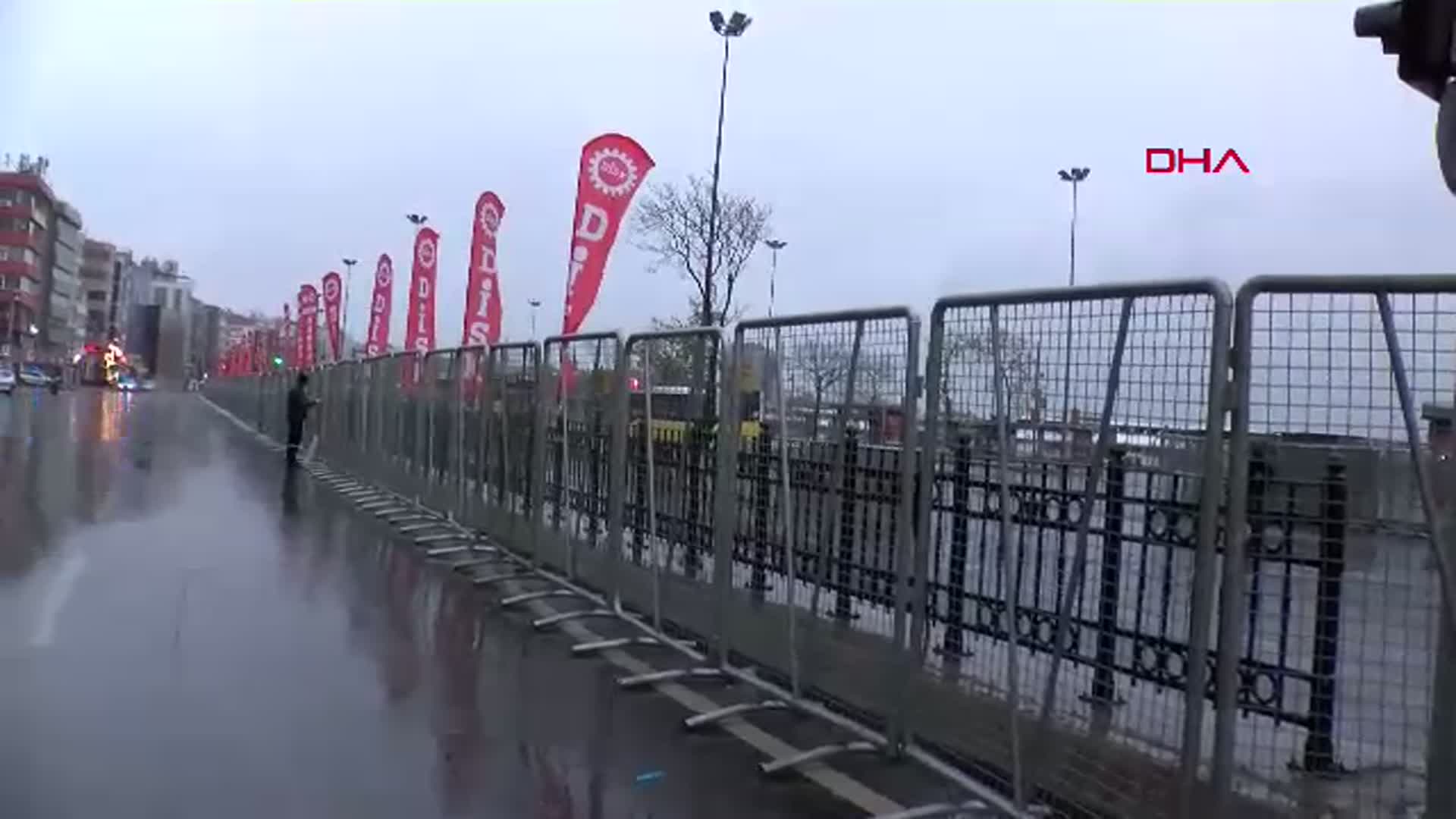 1 Mayıs'ta Kadıköy'de Trafik Yasakları: Meydan Araç Girişine Kapalı, Güvenlik Had Safhada