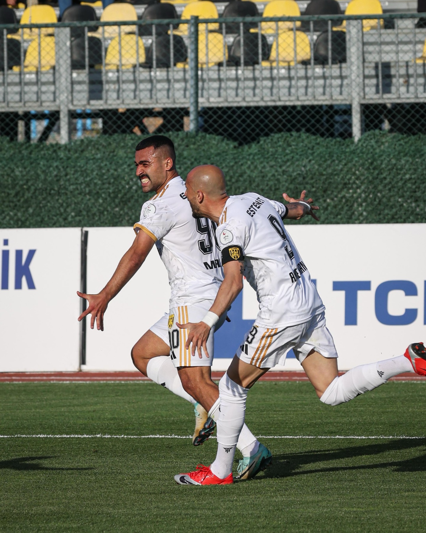 Aliağa FK Play-Off'ta İlk Maçtan Galip Çıkamadı: Rövanş Maçına Odaklandı