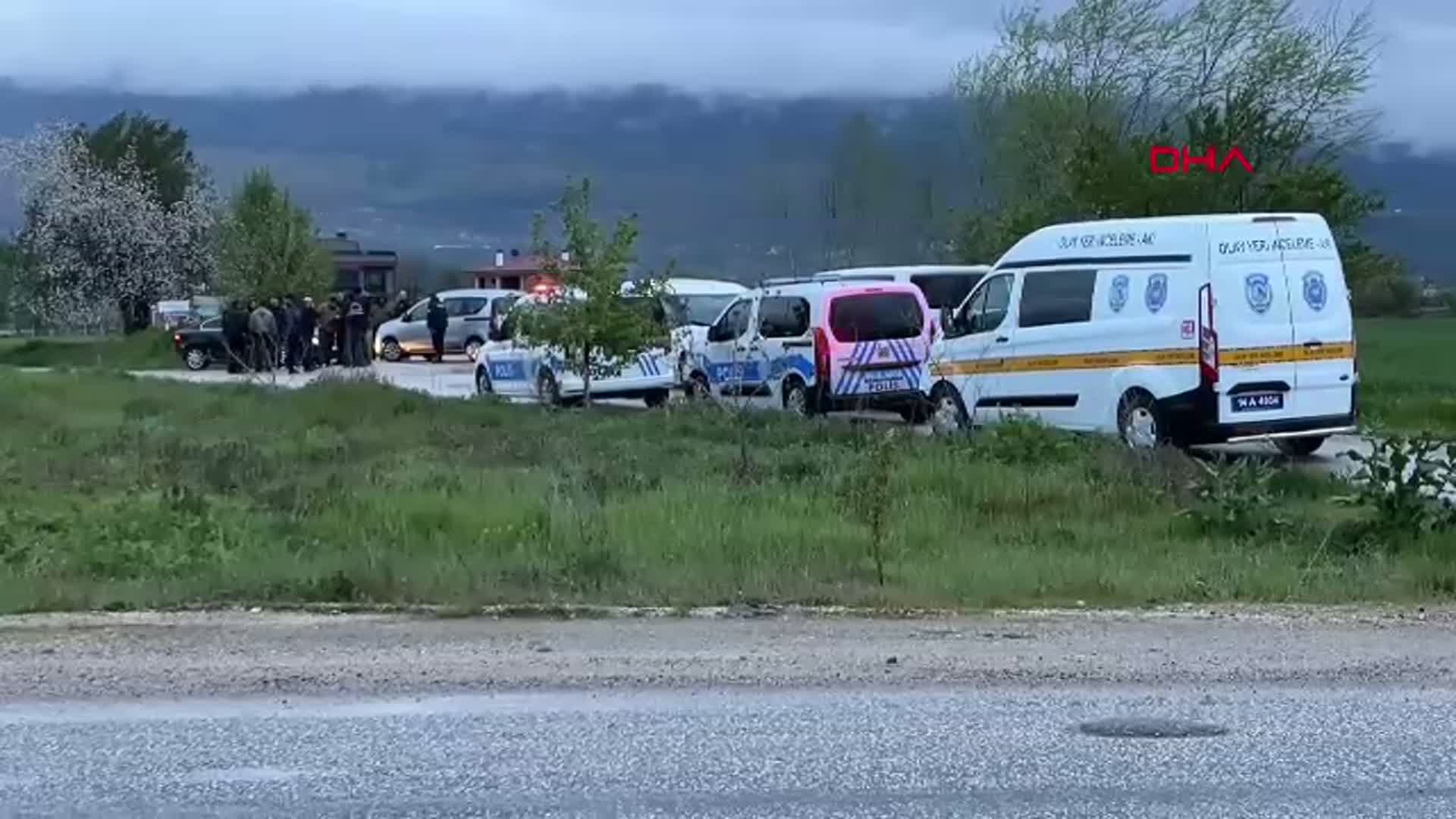 Bolu'da Kanlı Randevu: İki Genç Sokak Ortasında Silahlı Saldırıya Uğradı!