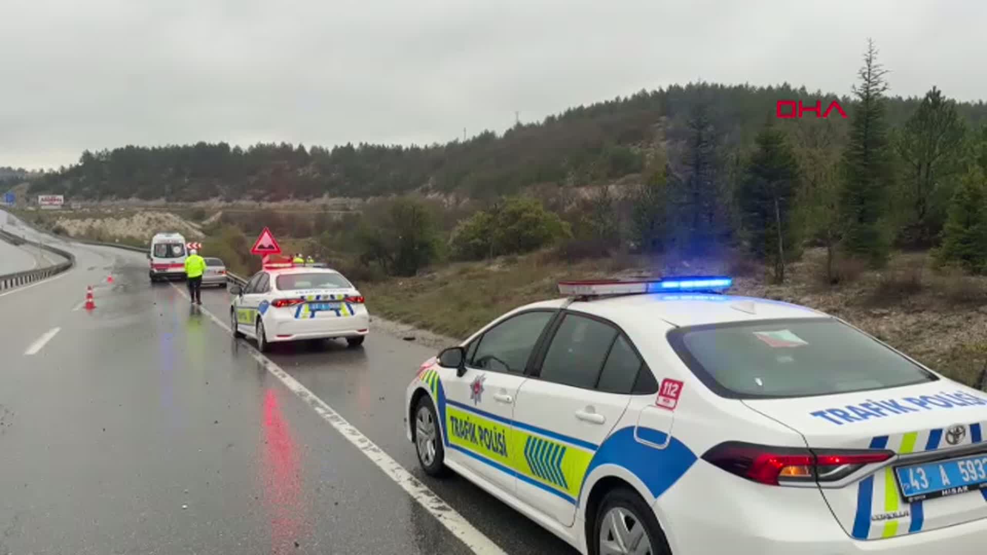 Kütahya'da Feci Kaza: Porsuk Çayı'na Uçan Otomobilde Eşini Kaybetti, Kendisi Ağır Yaralandı