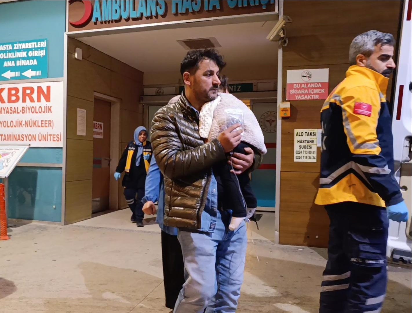 Bursa'da Talihsiz Kaza: 1 Yaşındaki Bebek Merdivenden Düşerek Ağır Yaralandı