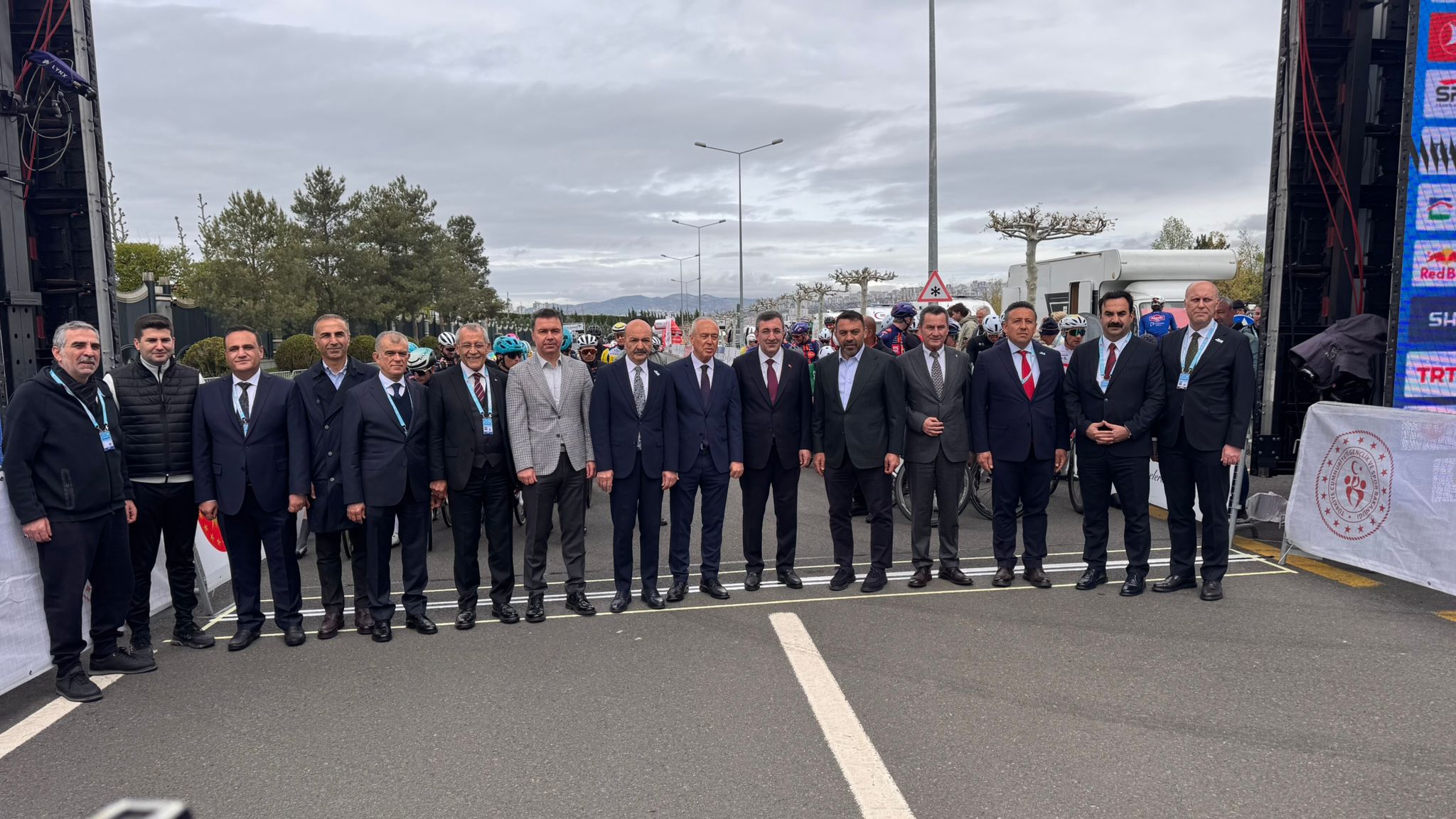 61. Cumhurbaşkanlığı Türkiye Bisiklet Turu'nun Nefes Kesen Final Etabı Ankara'da Başladı