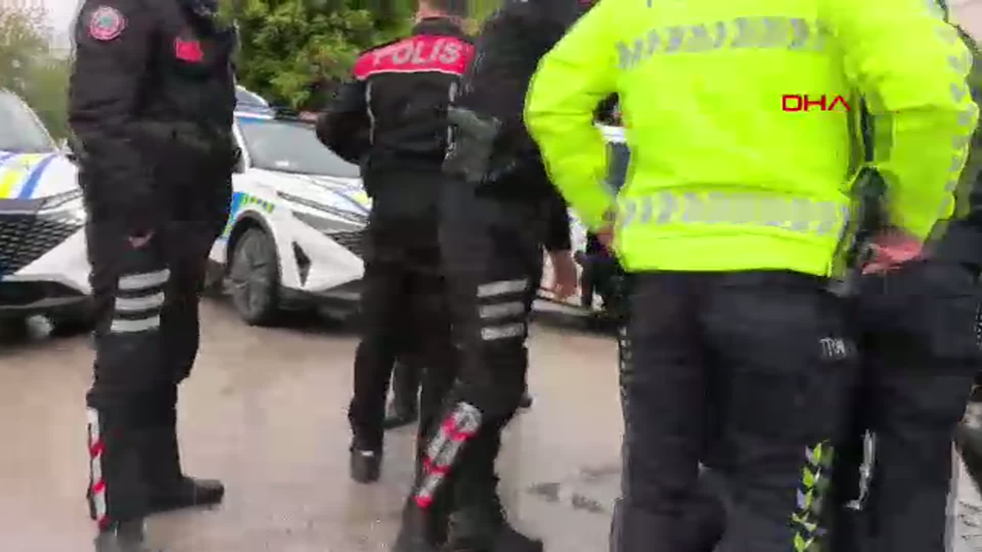 Bursa'da Ehliyetsiz Motosiklet Sürücüsüne Zor Anlar: Polise Direndi, Biber Gazıyla Etkisiz Hale Getirildi