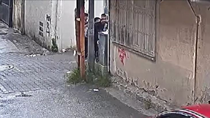 Adana'da Sokak Sakini 3 Çocuk Tarafından Darbedildi