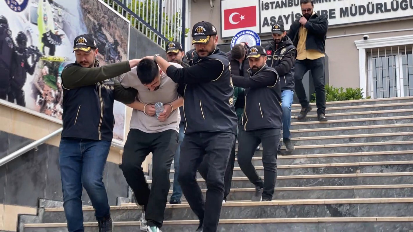 Beylikdüzü'nde Kan Donduran Cinayet: Otomobilde Ölü Bulunan Genci Kim Öldürdü? Bir Şüpheli Tutuklandı