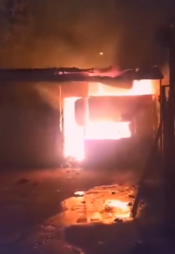 Eyüpsultan'da Kurban Satış Merkezi'nde Korkunç Yangın: 1 Ölü, 1 Gözaltı