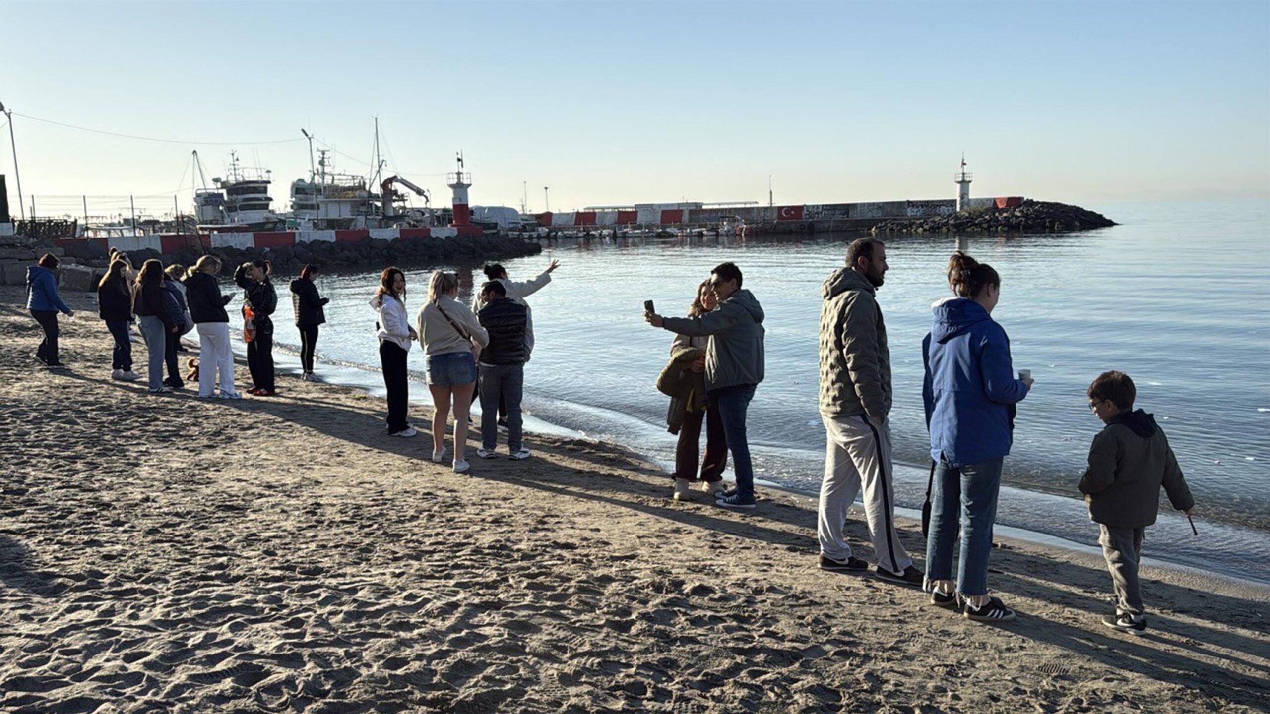 Tekirdağ'da Hıdırellez Coşkusu: 5 Bin Kişi Sahilde Buluştu, Dilekler Denizle Buluştu