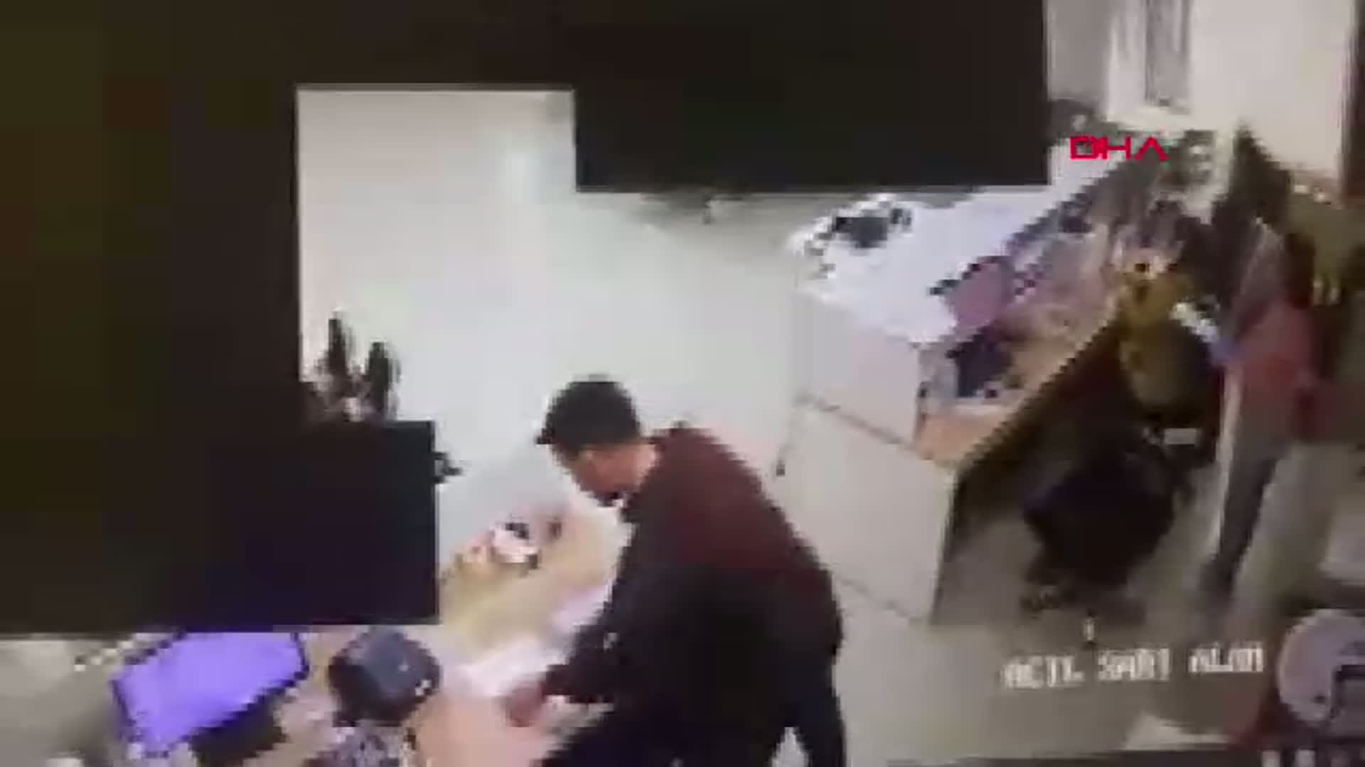 4 Yaşındaki Mina'yı Kantinde Ölümden Hemşire Kurtardı: İşte O Anlar!
