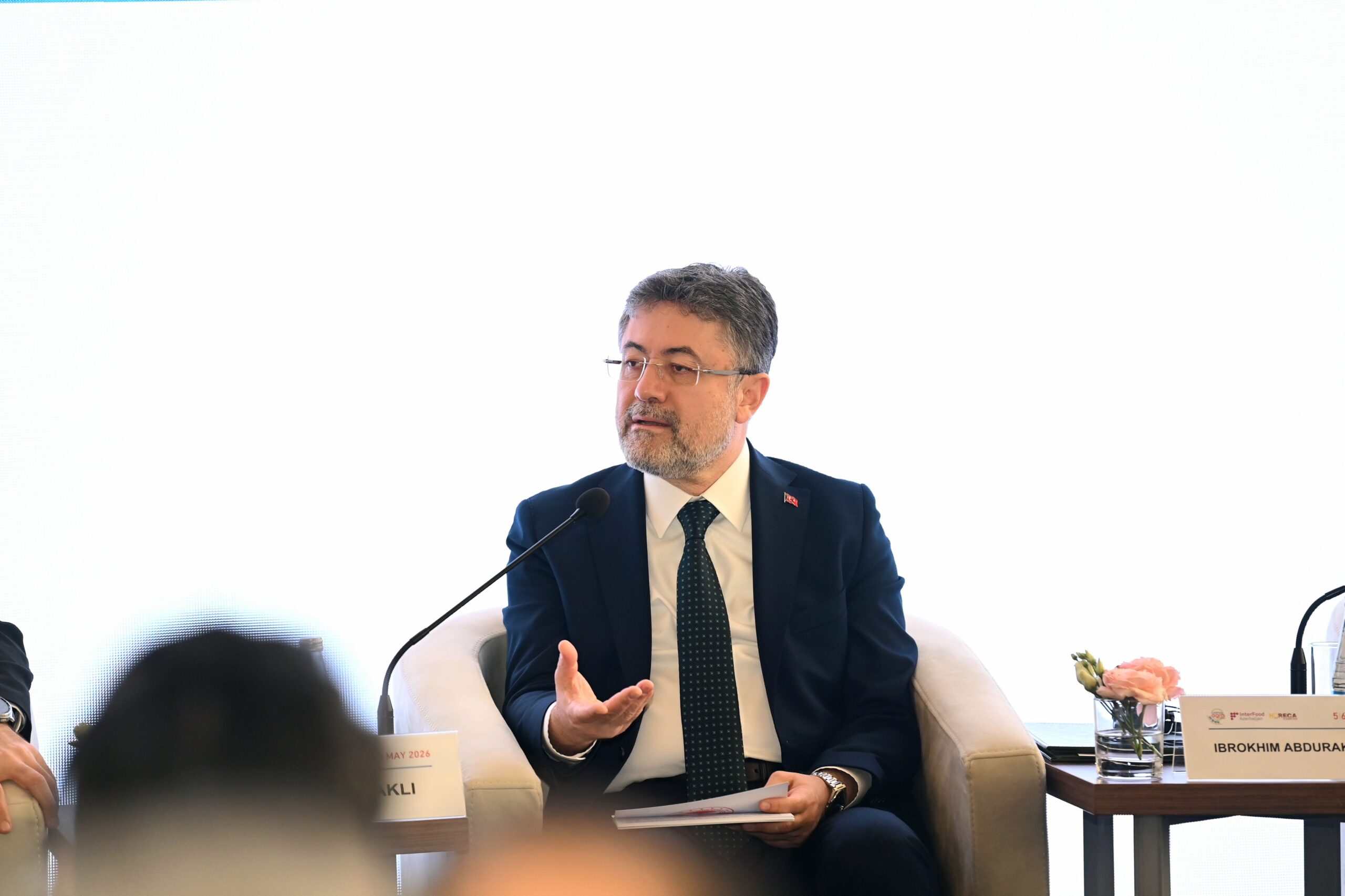 Bakan Yumaklı Azerbaycan'da Tarım Zirvesine Katıldı: Türkiye'nin Modeli Örnek Alınıyor