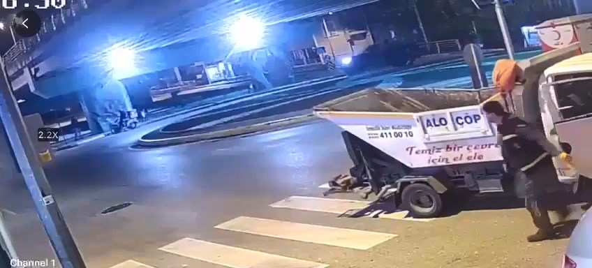 Kocaeli'de Kan Donduran Kaza: Kamyonetle Motosiklet Çarpıştı, 2 Ağır Yaralı