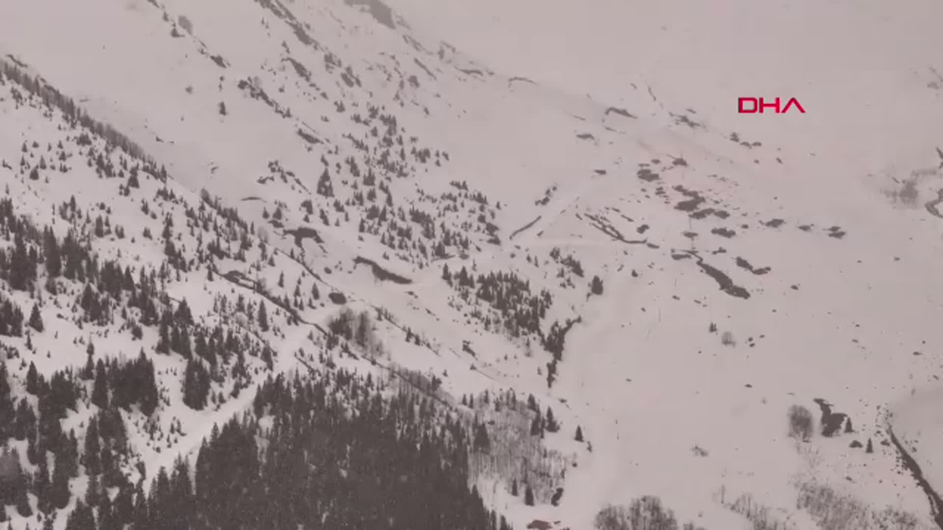 Mayıs Ayında Kar Sürprizi: Rize'nin Zirveleri Beyaza Büründü!
