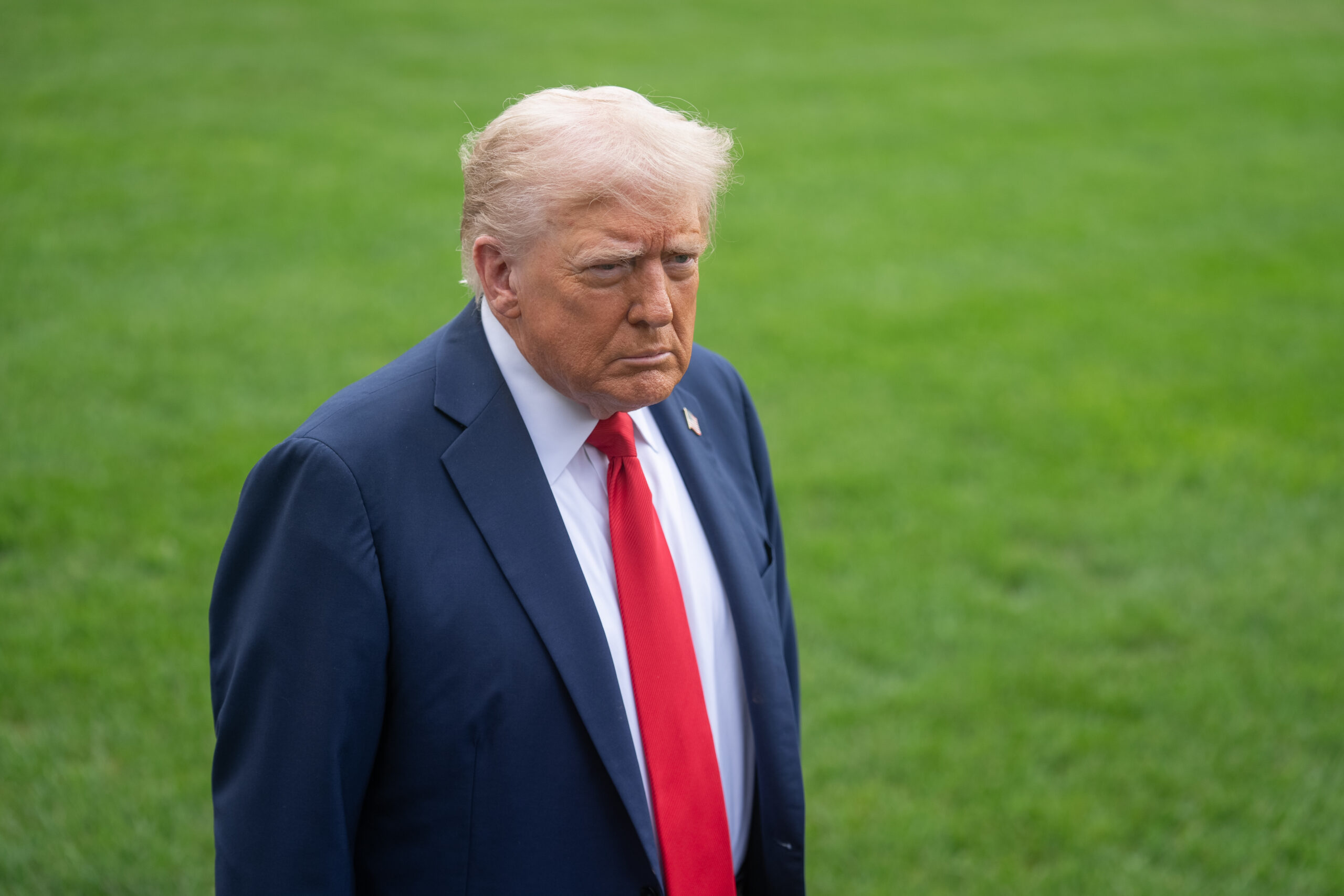 Trump'tan İran'a Sert Tehdit: Anlaşma Olmazsa Vuracağız