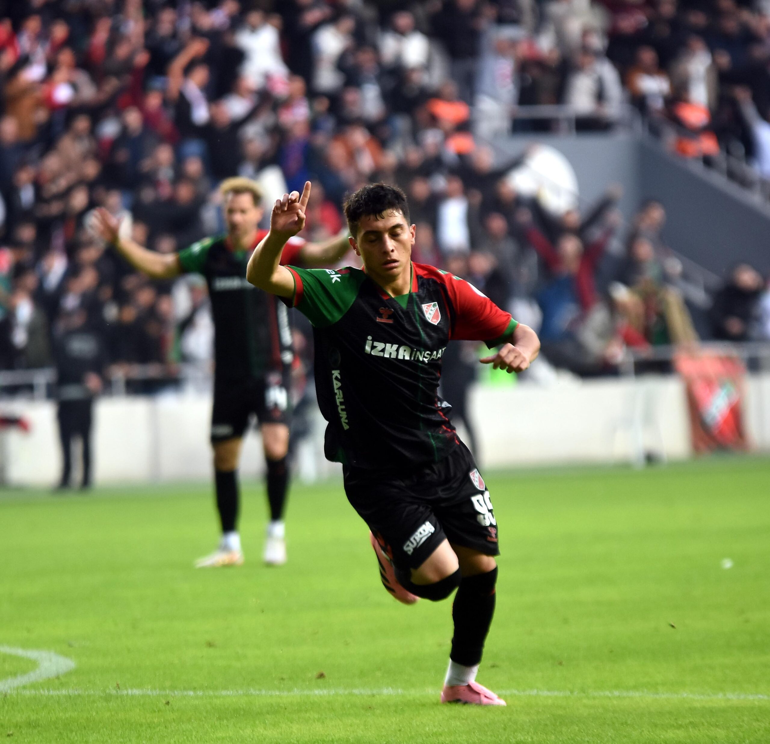 Karşıyaka'dan Umut Vadeden İki Genç: Berat ve Selim Transferde Gözde