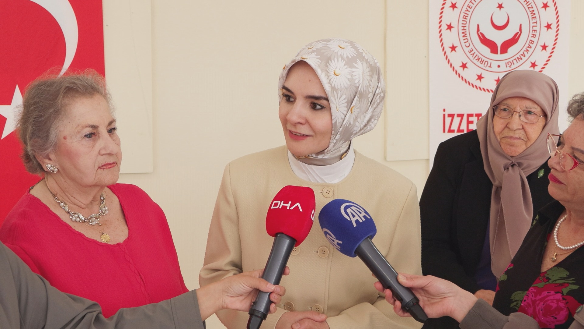 Bakan Göktaş'tan Huzurevi Sakinlerine Anneler Günü Ziyareti: "Aile Yılında Annelik Tekrar İtibar Kazanacak"