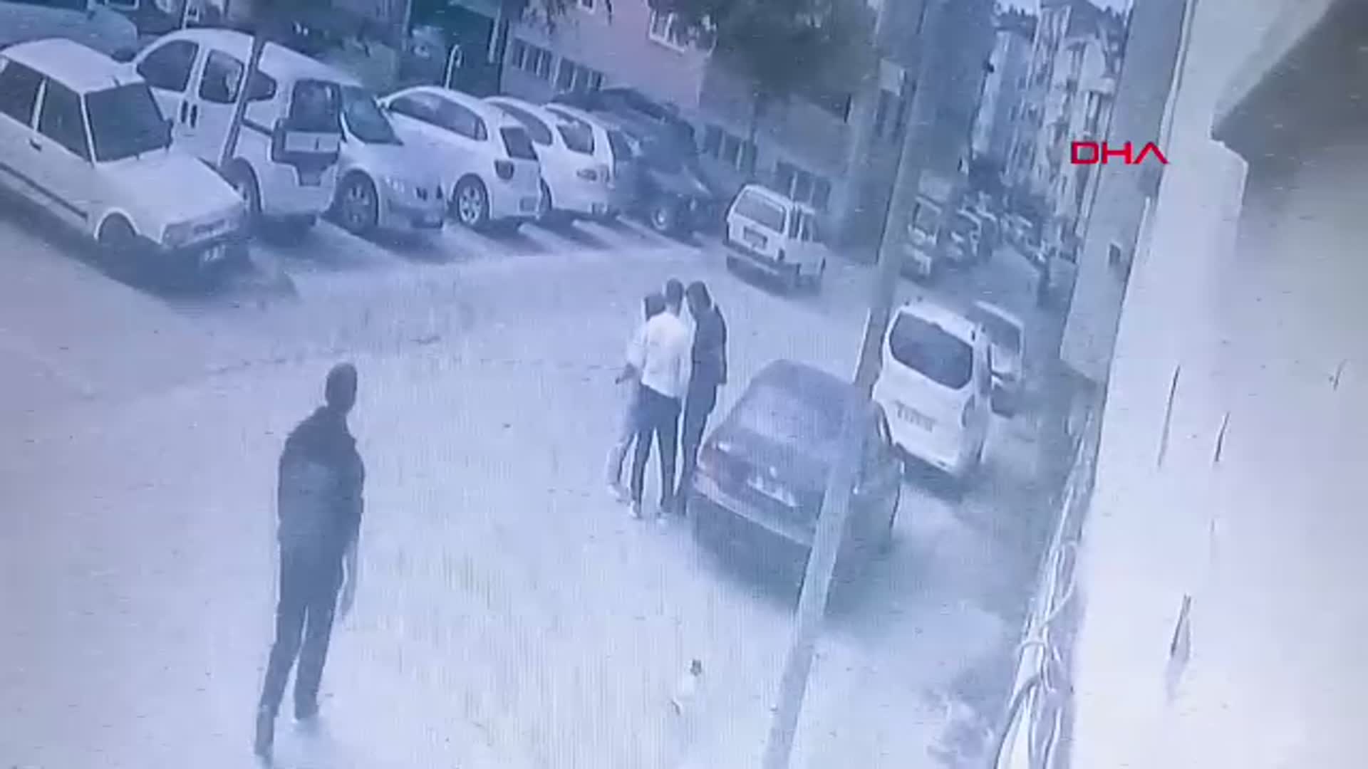 Bursa'da Alacak-Verecek Meselesi Kanlı Bitti: Husumetlisini Yaralayan Şüpheli Çatı Katında Yakalandı