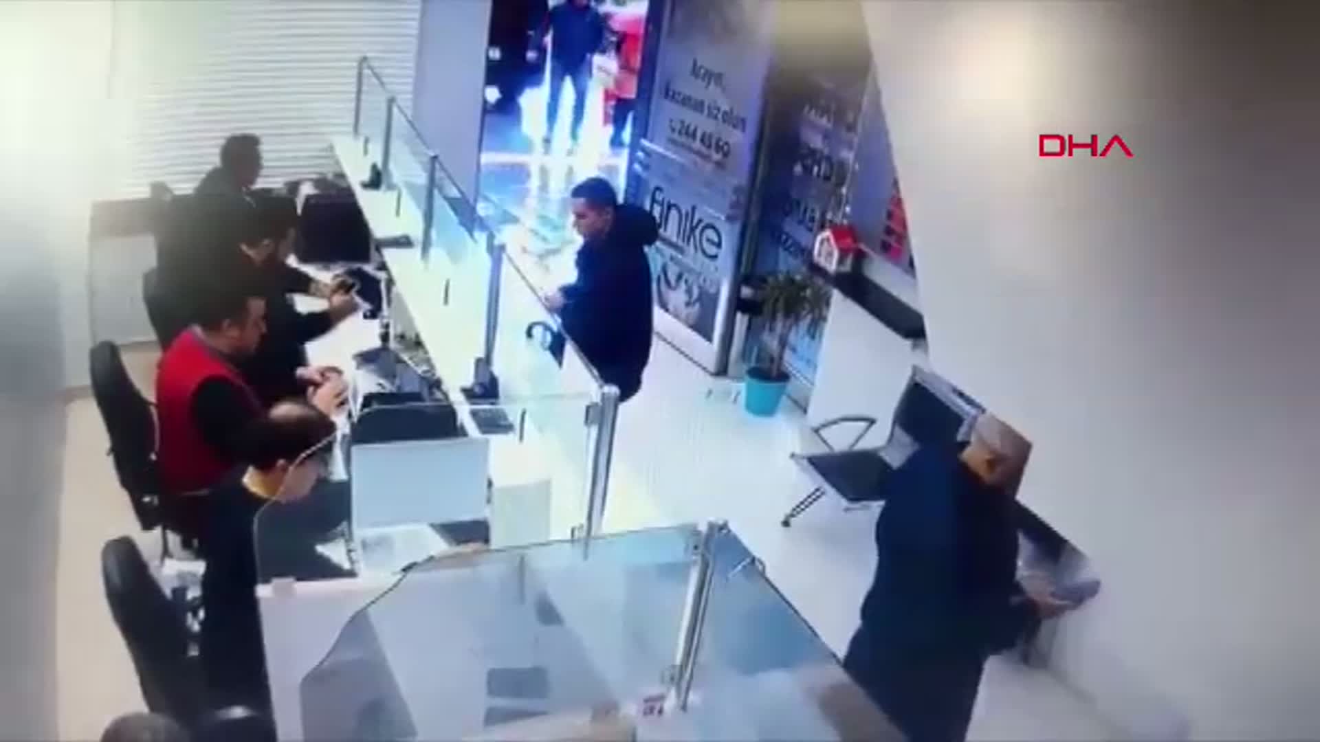 Antalya'da Soruşturma: Gökhan Böcek'ten 1 Milyon Euro Rüşvet İddiası, Baba Böcek: 'Gereğini Yap'
