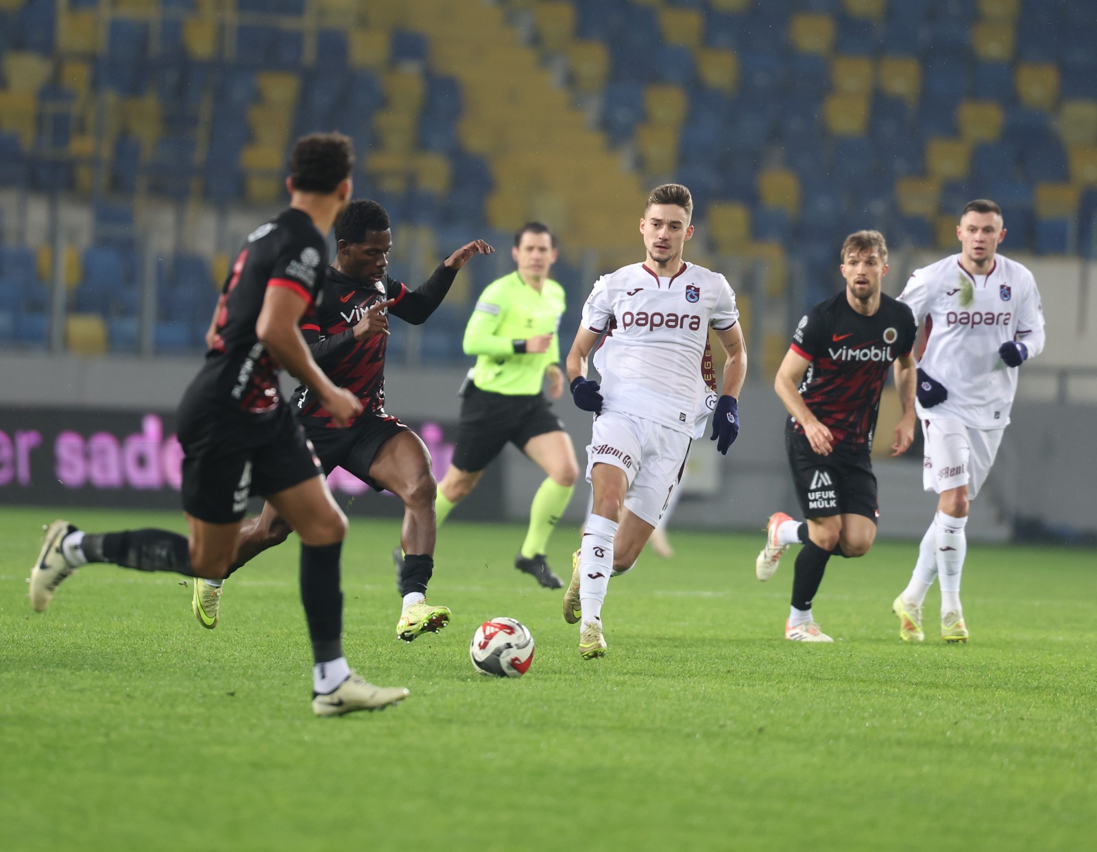 Trabzonspor ve Gençlerbirliği Tarihi Rekabette 86. Kez Karşılaşıyor: Ziraat Türkiye Kupası Yarı Final Heyecanı