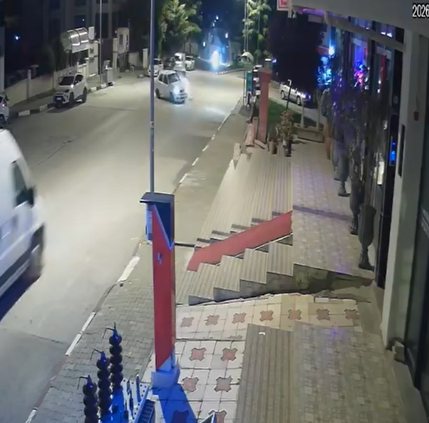 Tokat'ta Akıl Almaz Kaza: U Dönerken Feci Şekilde Çarpıştı!