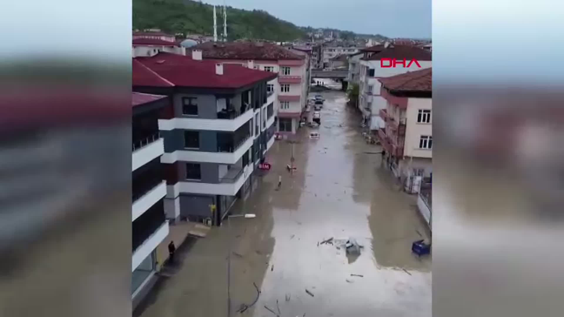 Samsun'da Selle Veda: Evler ve İş Yerleri Sular Altında Kaldı