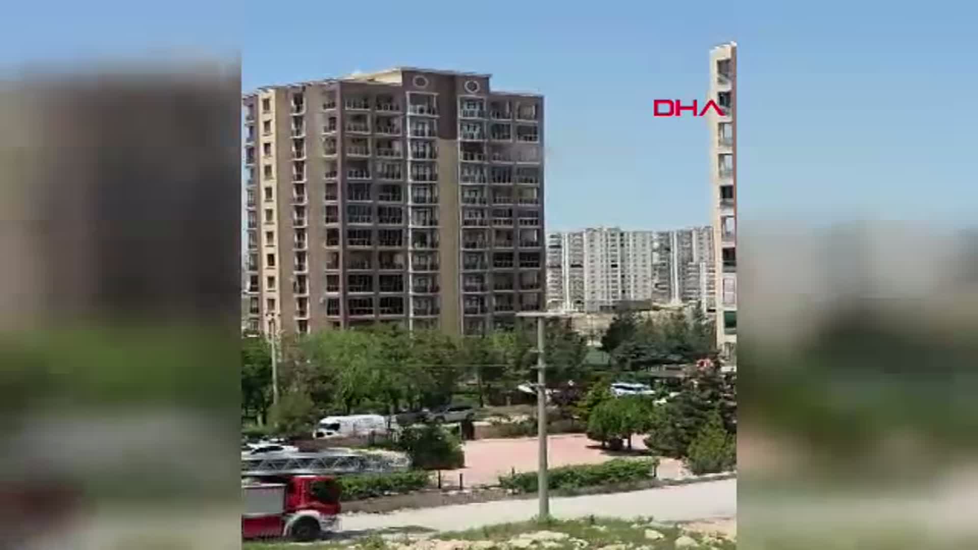 Mardin'de Korku Dolu Anlar: Apartman Dairesinde Çıkan Yangın Saniye Saniye Kamerada!