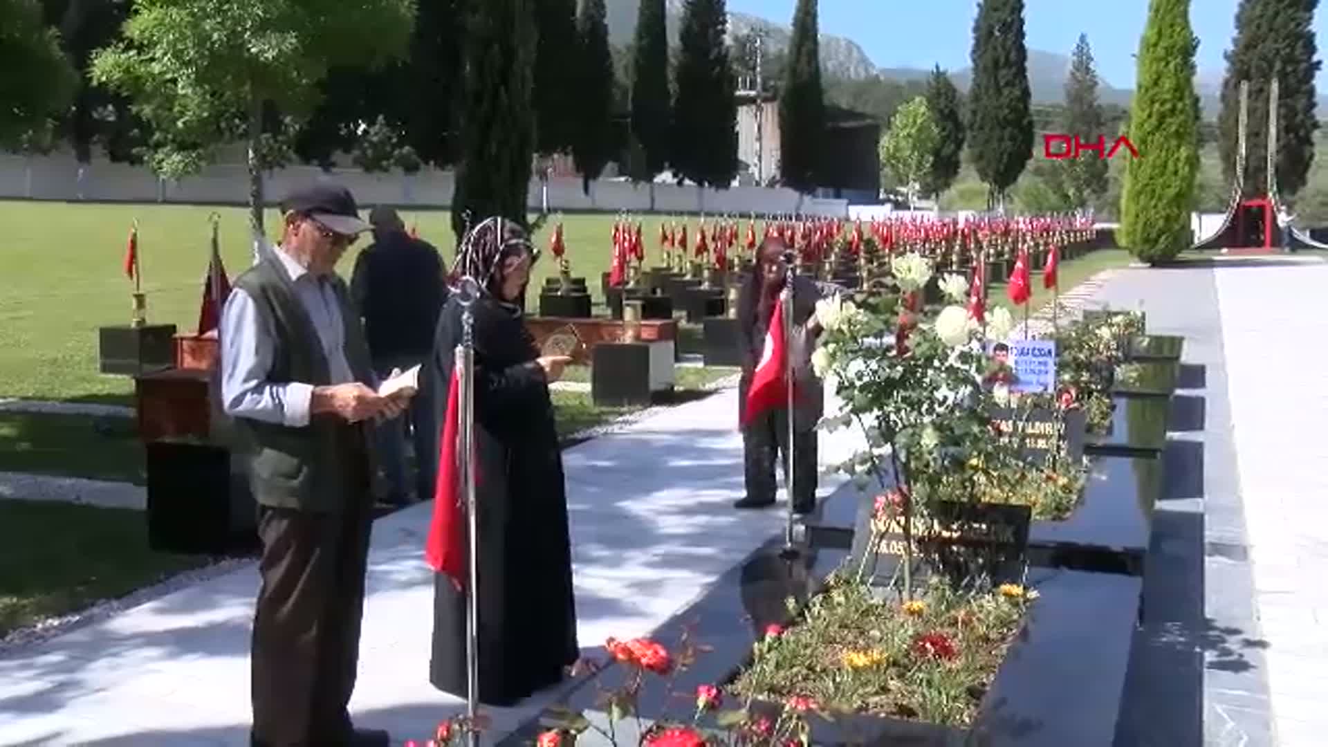 Soma'da Maden Şehitleri 10. Yıl Dönümünde Gözyaşlarıyla Anıldı