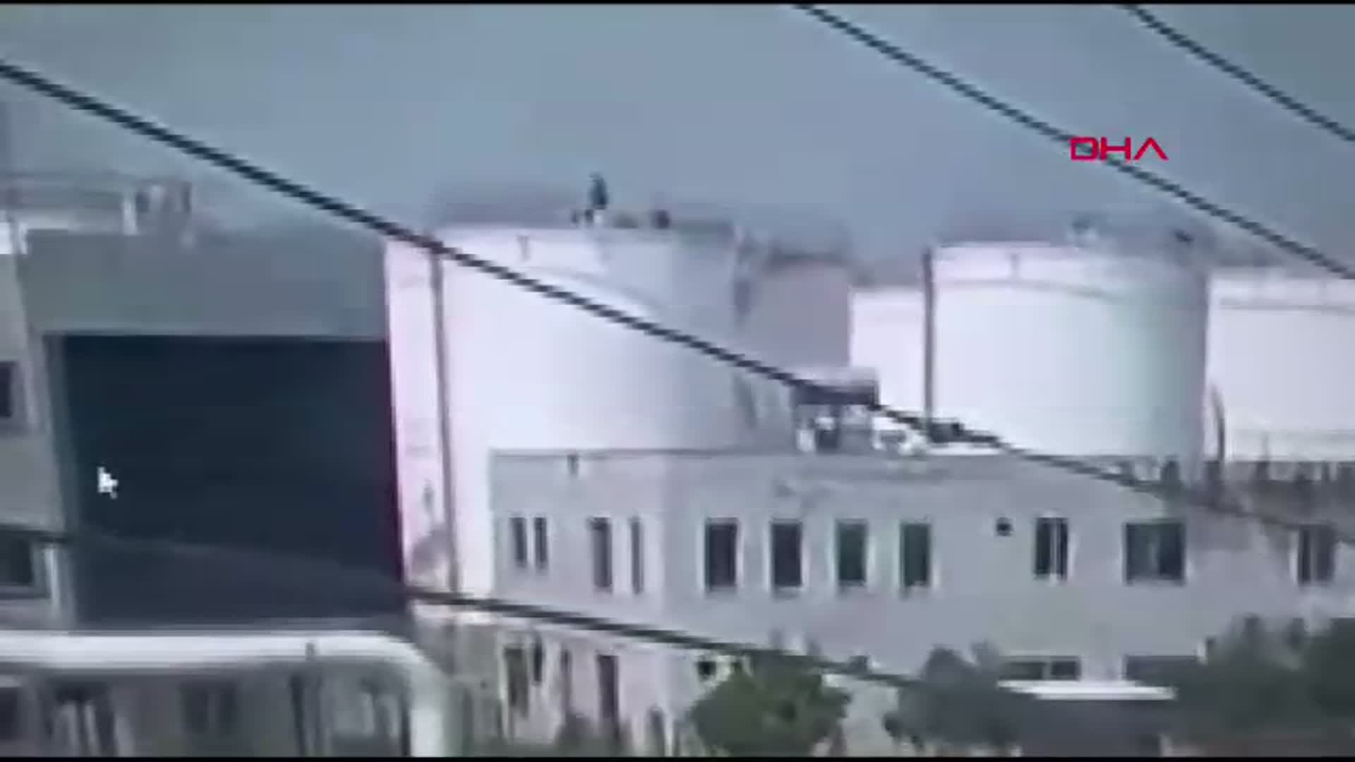Mersin'deki Biyodizel Tesisi Yangını Can Aldı: İşçi Yüksekten Düşerek Hayatını Kaybetti