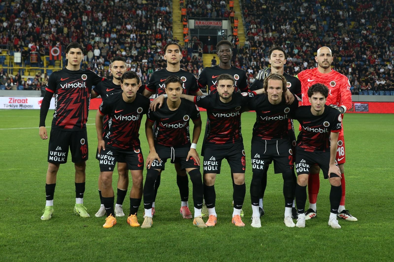 Trabzonspor Ziraat Türkiye Kupası'nda Finale Yükseldi!