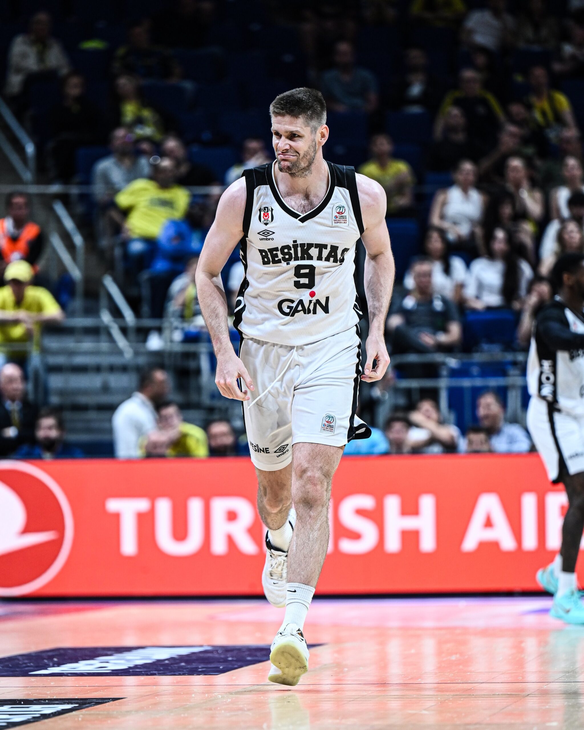 Conor Morgan: Play-offlara Muhteşem Başlangıç - Beşiktaş GAİN Liderliğini Sağlamlaştırdı!
