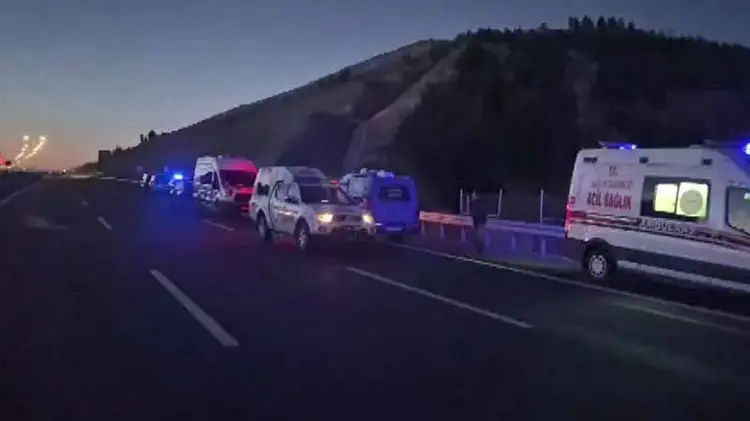 İzmir Antalya Seferindeki Otobüs Kazasında 8 Kişi Hayatını Kaybetti