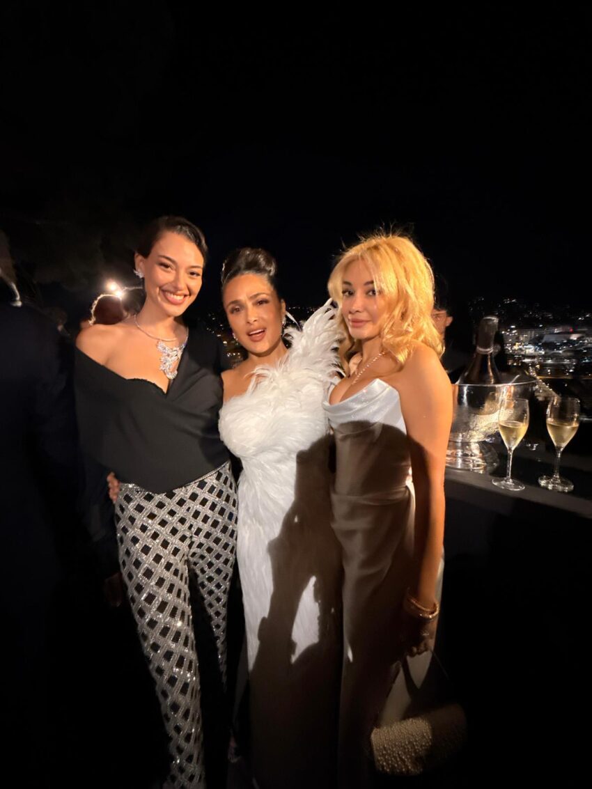 Dilan Çiçek Deniz Cannes’da Parladı! Dünya Yıldızlarıyla Aynı Davette