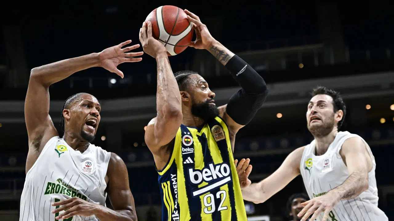Fenerbahçe Beko Erokspor Karşısında Avantaj Yakalandı