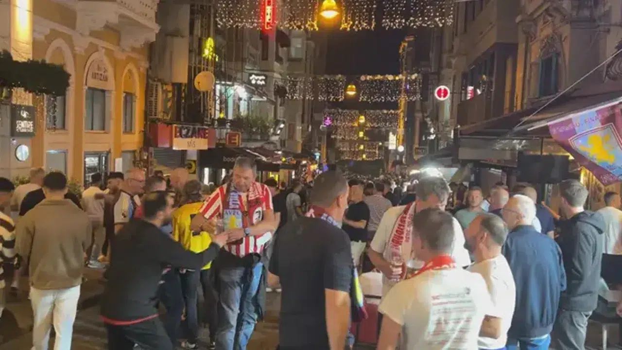 İstanbul Final Öncesi Hareketlendi: Taksim’de Renkli Görüntüler