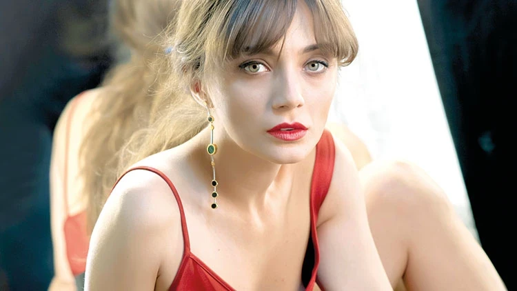 Damla Sönmez İlkay Akıncı ile 11 Temmuz’da evleniyor