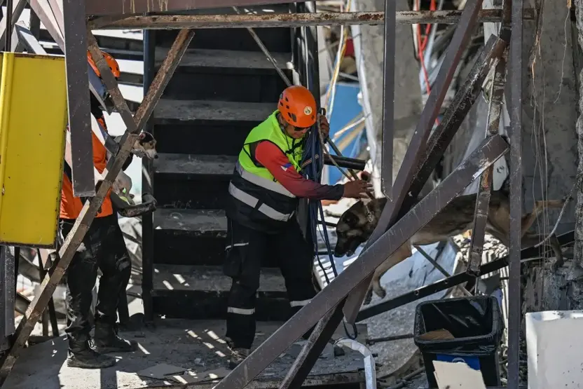 Filipinler’deki 7.8 büyüklüğündeki depremde bilanço ağırlaşıyor