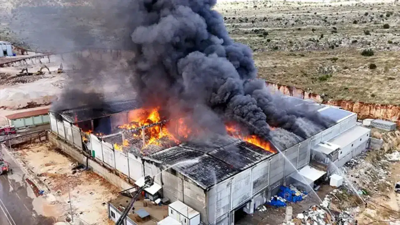 Gaziantep 5. OSB’de tekstil fabrikasında yangın