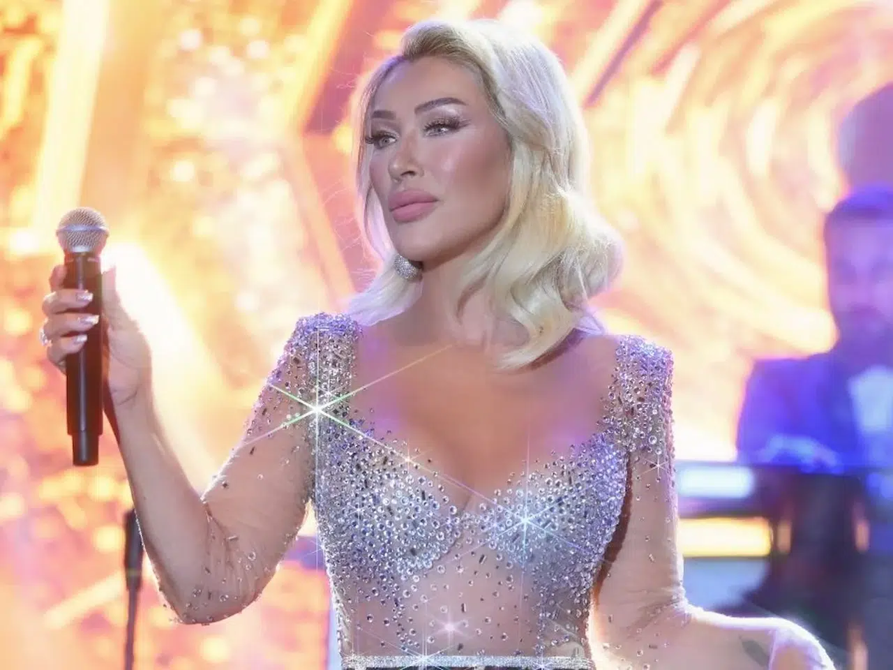 Seda Sayan Konserde Sezen Aksu’nun Çorap Sürprizini Anlattı